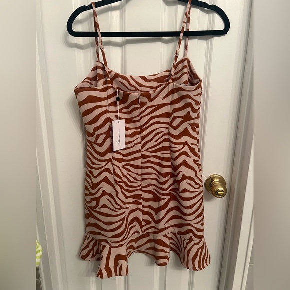 Lovers and Friends Dress - Picture 2 of 2